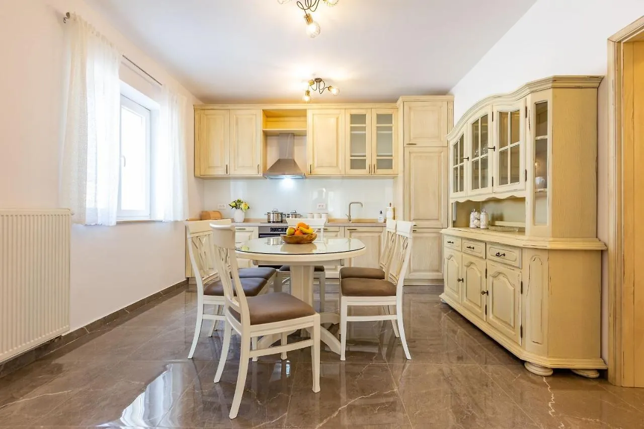 Mp Luxury Holiday Home With Swimming Pool Ζαντάρ
